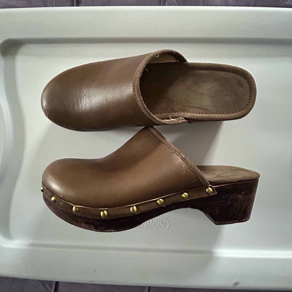 Brown slip on clogs